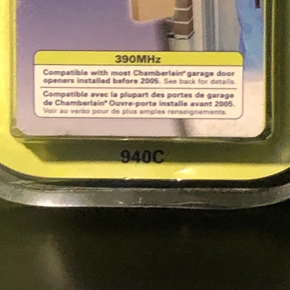 🔒 [2/$25] CHAMBERLAIN KEYLESS ENTRY GARAGE DOOR OPENER 🔒 - Picture 2 of 3